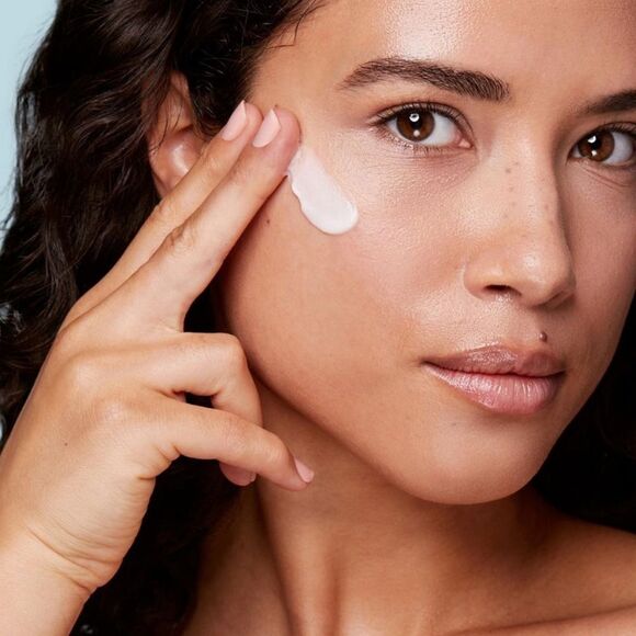 Clarins Hydra-Essentiel Night Moisturizer 1.7oz - Picture 5 of 9